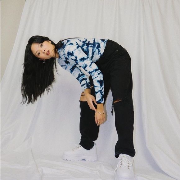 High waisted Black Ripped Jeans - Picture 1 of 6